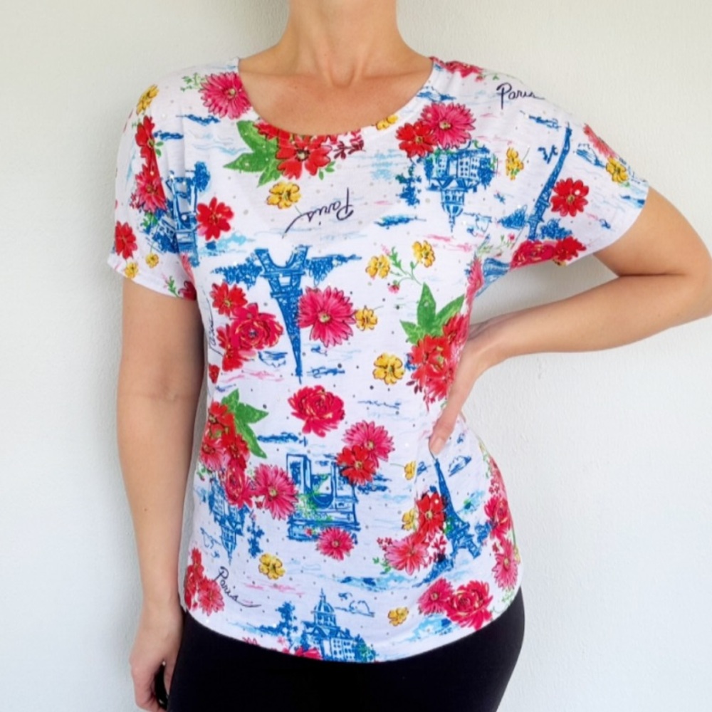 Vintage Cathy Daniels white red floral Paris print short sleeve tee size medium
